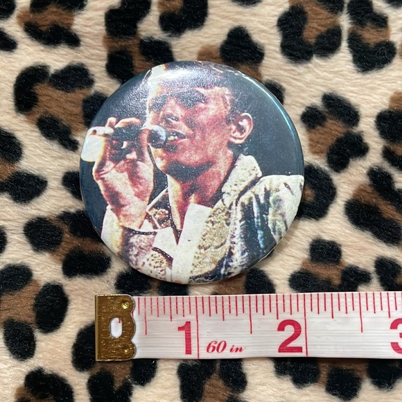 DAVID BOWIE 👩🎤Vintage Rock Button Pin Pinback 70s Ziggy Stardust Collectible - Picture 3 of 16